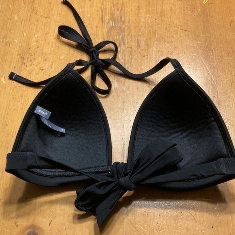 Aerie Black Halter Triangle Bikini Top Padded Knot Front‎ Size Medium